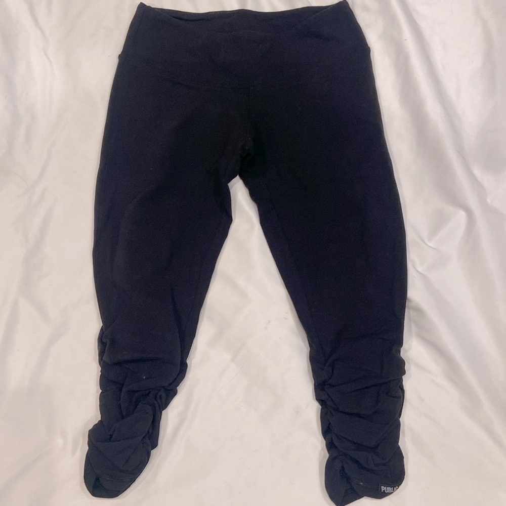 Public Myth black 24”   Low rise Ruffel leggings